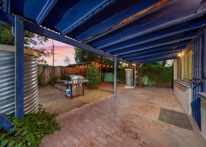 Close To Ua And Banner, Outdoor Space, 2 Bedroom 2 Ba